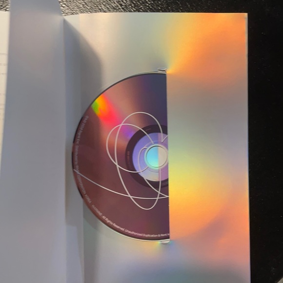 Love Yourself Answer (L) - Picture 3 of 3